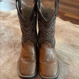 Boys Cowboy Boots. Old West Size 12.5. Used but in great condition.